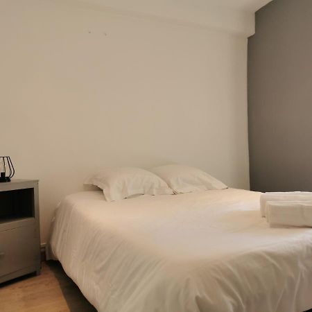 Hotel Le Saint Jean à Barbentane Extérieur photo